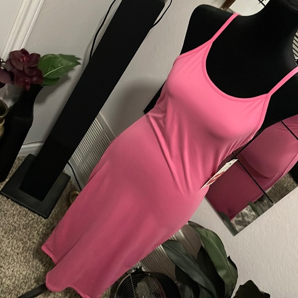 Dress - Picture 1 of 3